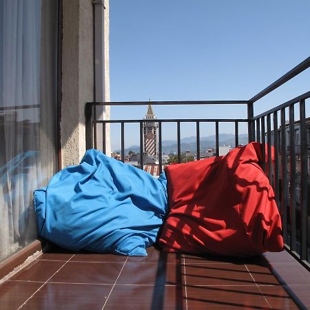 Great View Apartment Near Piazza Batumi Bagian luar foto