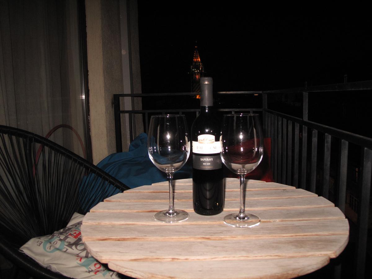 Great View Apartment Near Piazza Batumi Bagian luar foto