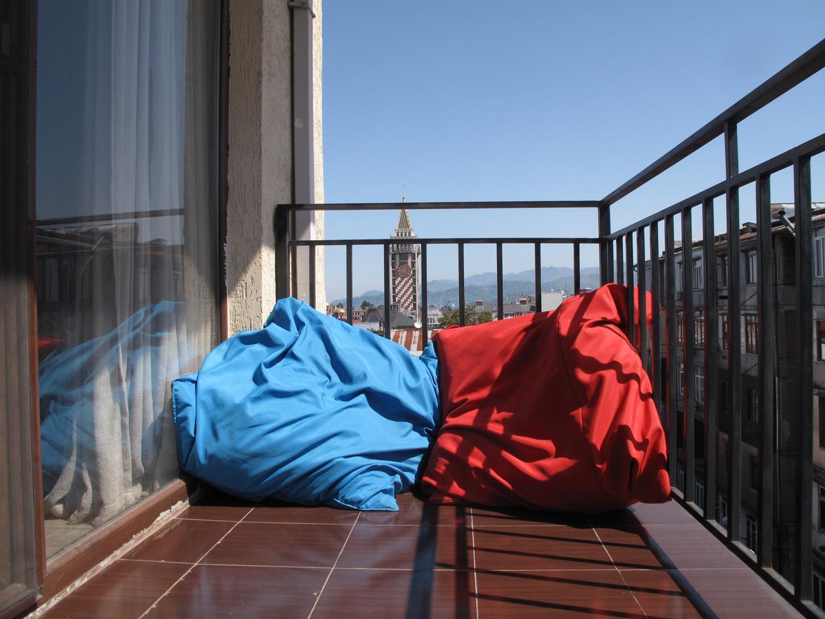 Great View Apartment Near Piazza Batumi Bagian luar foto